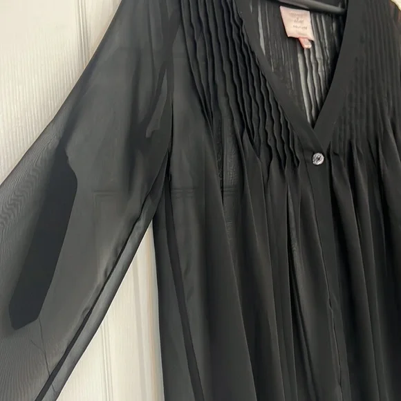 NWOT Romeo & Juliet Couture sheer blouse - Picture 4 of 12